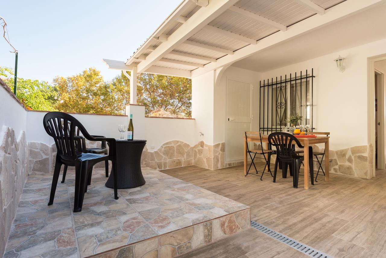 Malagasuite Bungalow Pool เบนัลมาเดนา ภายนอก รูปภาพ